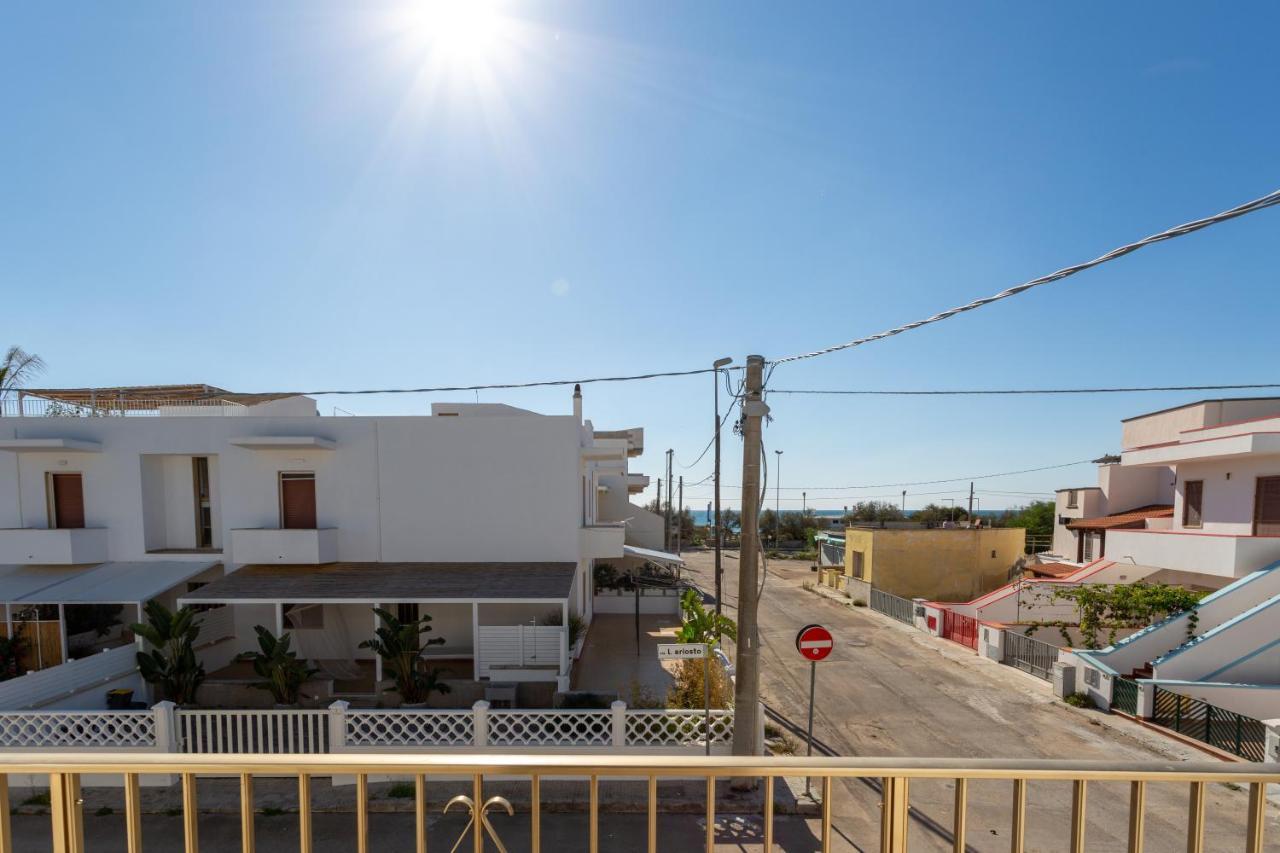 Appartamento fronte mare e spiaggia Torre Mozza Esterno foto